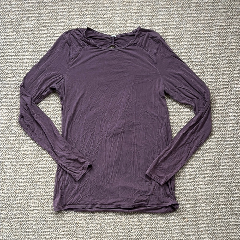 Lululemon Size 6 Purple Loose Athletic Long Sleeve